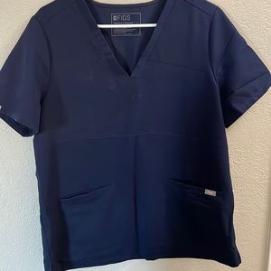 Figs scrub top